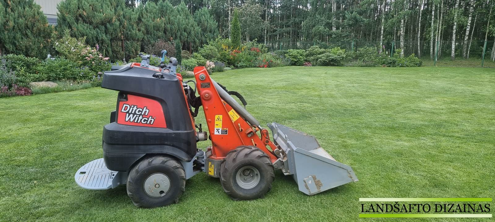 Mini krautuvas Ditch Witch r300
