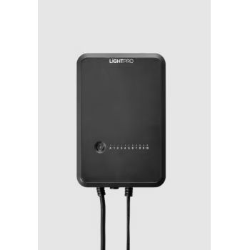 Juodas „Lightpro“ transformatorius su valdymo indikatoriais ir dviem laidais apačioje
