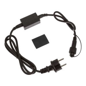 Juodas maitinimo kabelis su elektros kištuku, adapterio blokeliu ir sandaria jungtimi