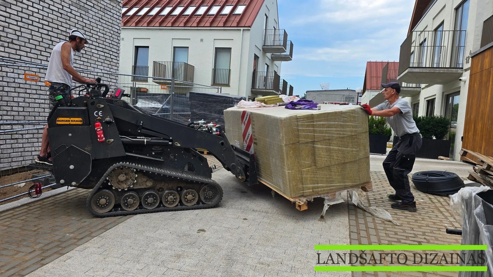 Gyvenamojo kvartalo Panerių g. 12 apželdinimas 17