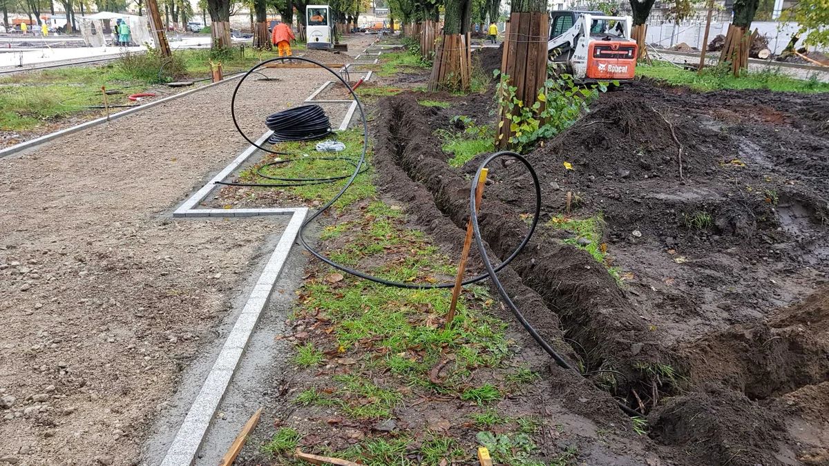 Automatine_laistymo_sistema_Lukiskiu_aikste_Vilnius (12) Automatine laistymo sistema Lukiskiu aikste Vilnius 12 scaled Automatinės laistymo sistemos įrengimas